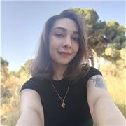 Graduada en Estudios de Asia Oriental, imparto clases de Coreano